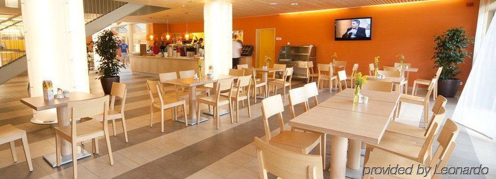 Jufa Hotel Лайбніц Ресторан фото